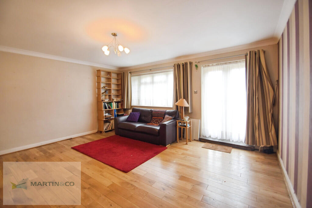 House in Spelthorne, Surrey - View 3