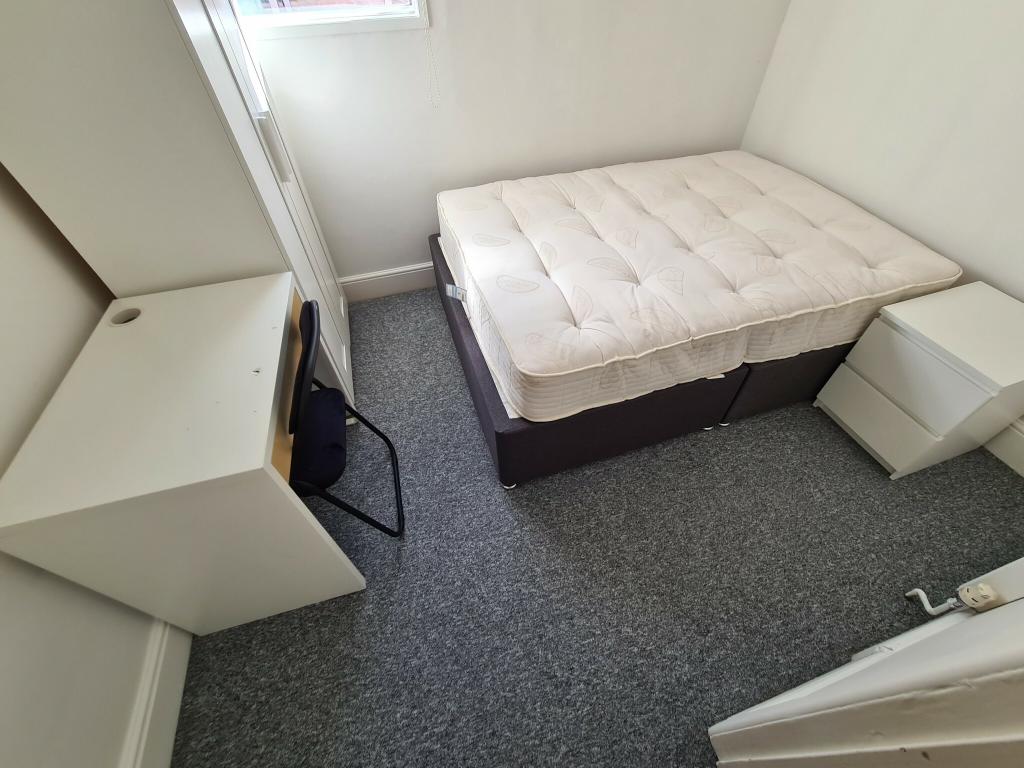 Additional image 8 of 6 Bed Student House on Columbia Road