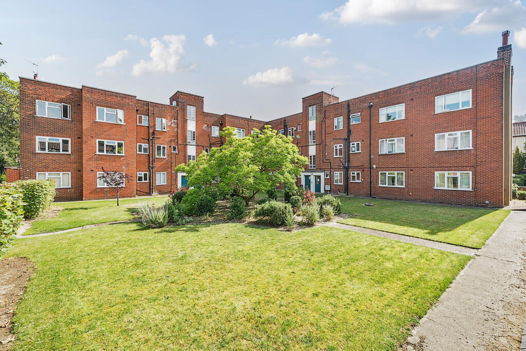 Main image of property: Heigham Grove, Norwich