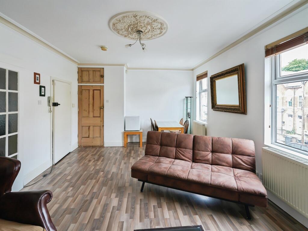 Apartment in Birmingham, West Midlands - More