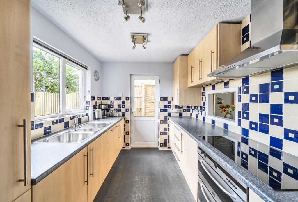 Boundary Close, Midsomer Norton, Radstock, Somerset, BA3 - View 6