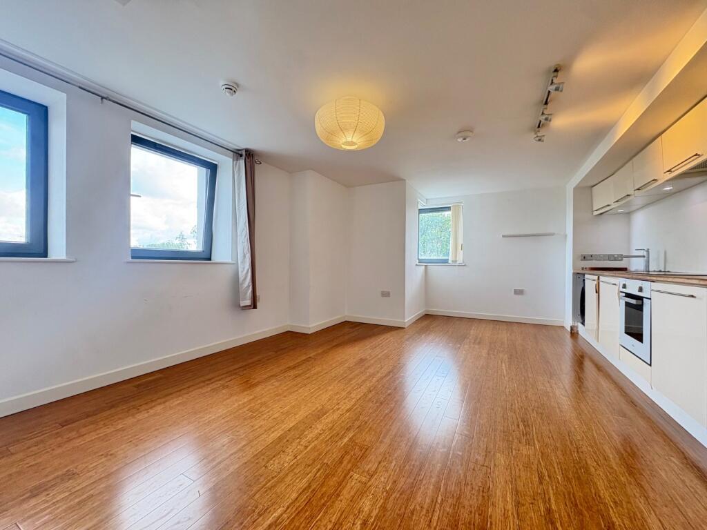 Main image of property: Greenhouse, Beeston Road, Beeston, Leeds, LS11