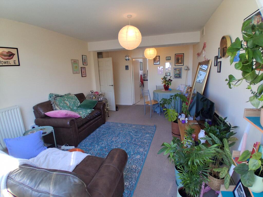 Main image of property: Crescent Court, Clapham, SW4