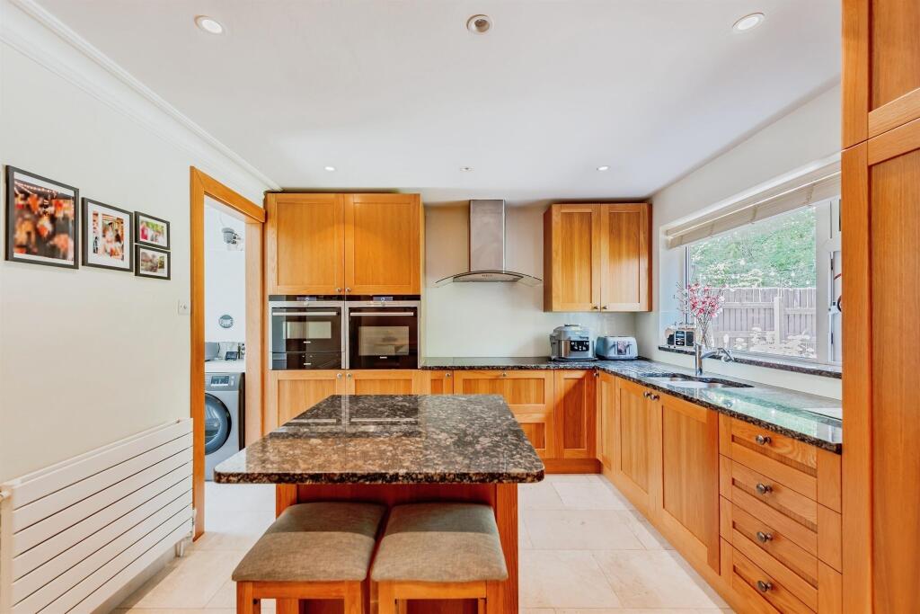 House in Mid Sussex, Worth - View 4