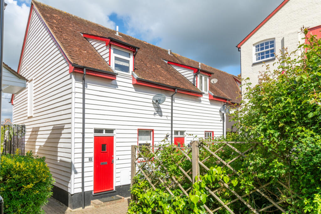 Main image of property: Barn View Road, Coggeshall, Colchester, Essex, CO6