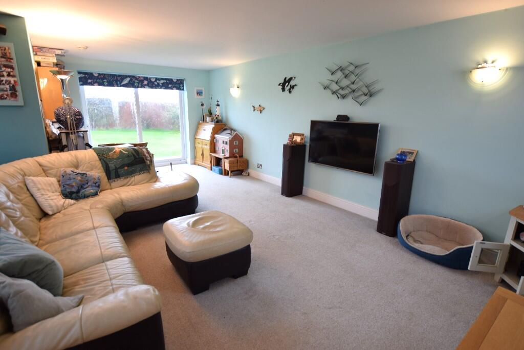 Brookland Close, BN24 photo 3