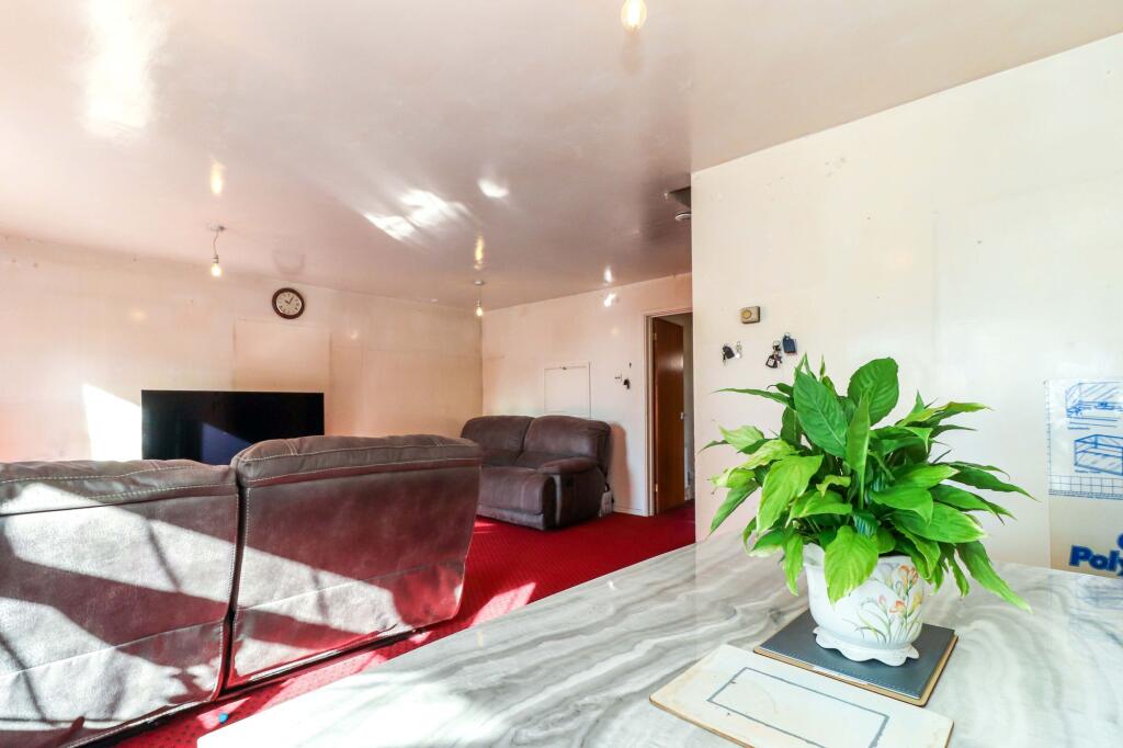 House in Three Rivers, Abbots Langley - View 4