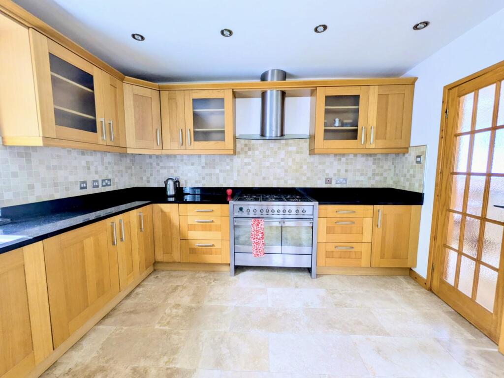 House in Bradford - View 3