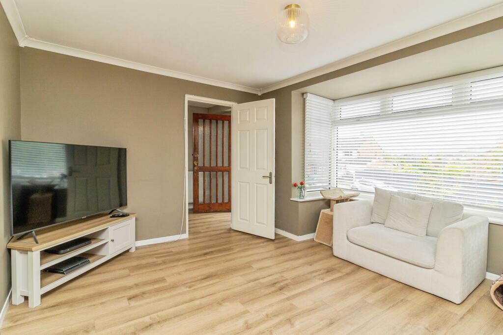 House in Dunstable, Central Bedfordshire - View 4