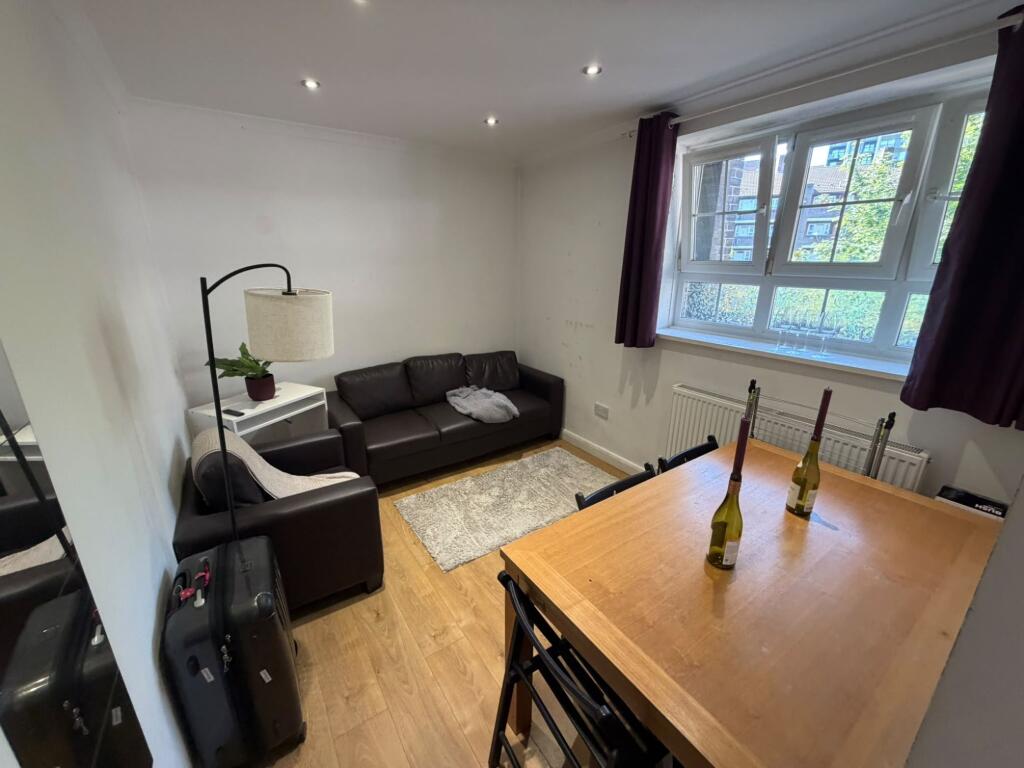 Main image of property: Whitworth House ( 3 Bed with Living Room)