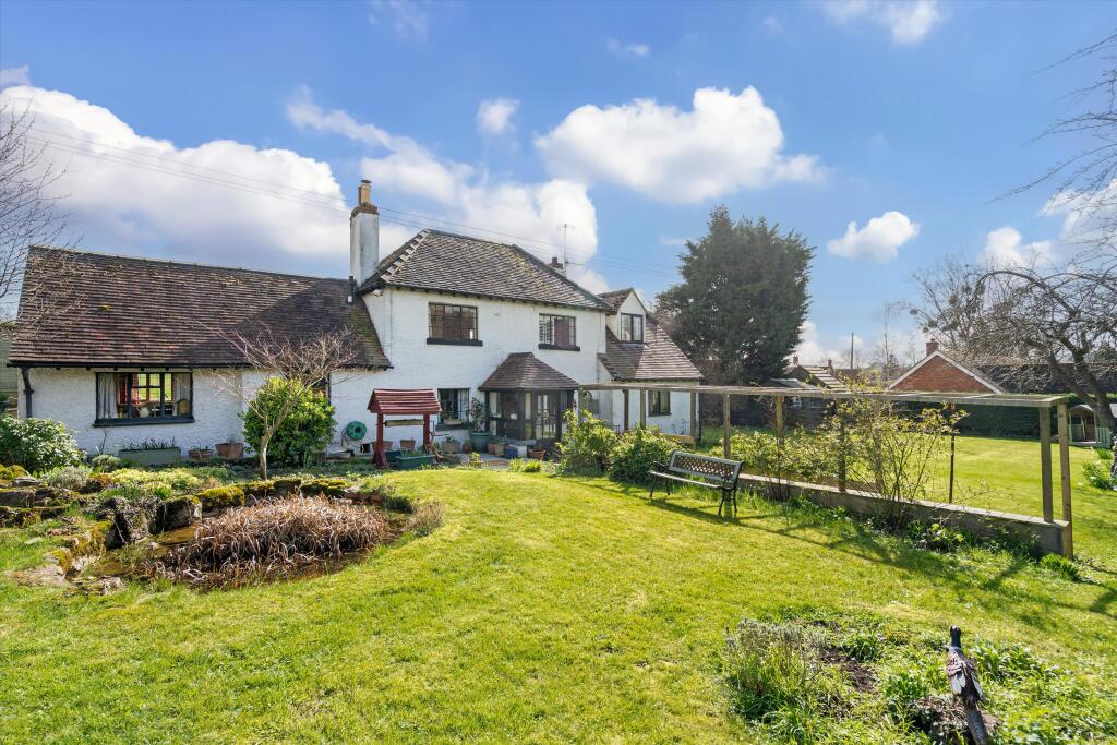 Main image of property: Campden Lawns, Alderminster, Stratford-upon-Avon, Warwickshire CV37