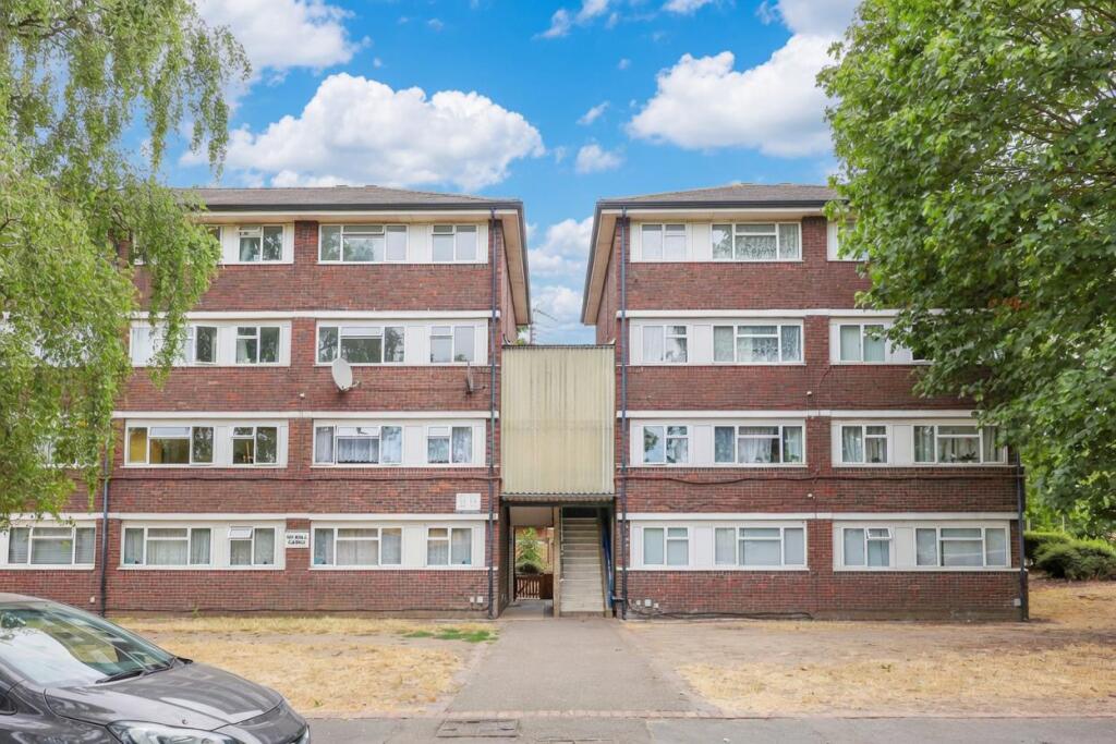 Apartment in London, Yiewsley - View 3