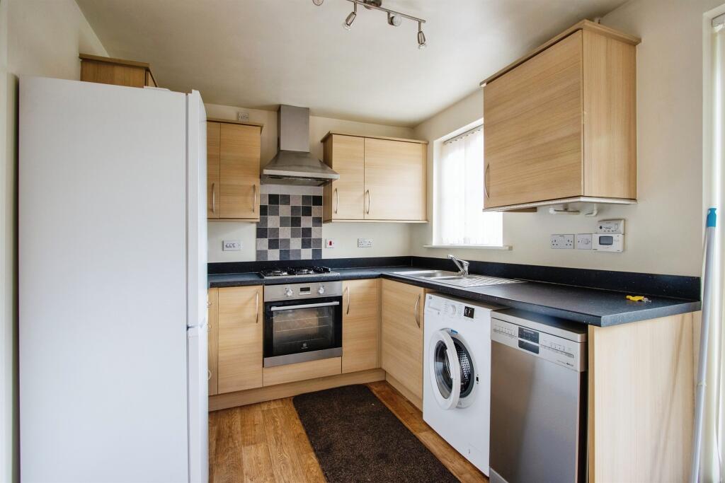 Swarcliffe Avenue, Leeds photo 3