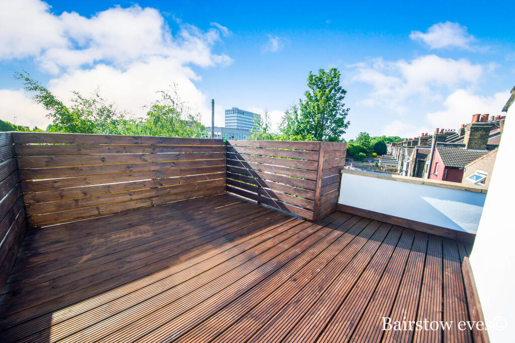 Main image of property: Somerset road, London, N18 1HG