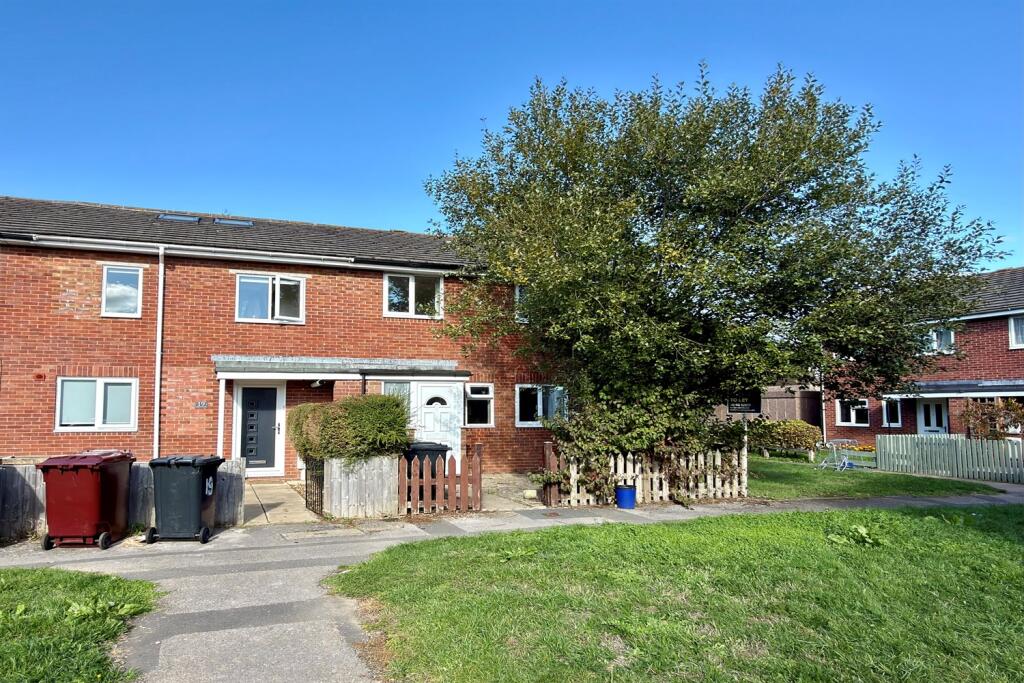 Main image of property: Millfield Close, Chichester, PO19