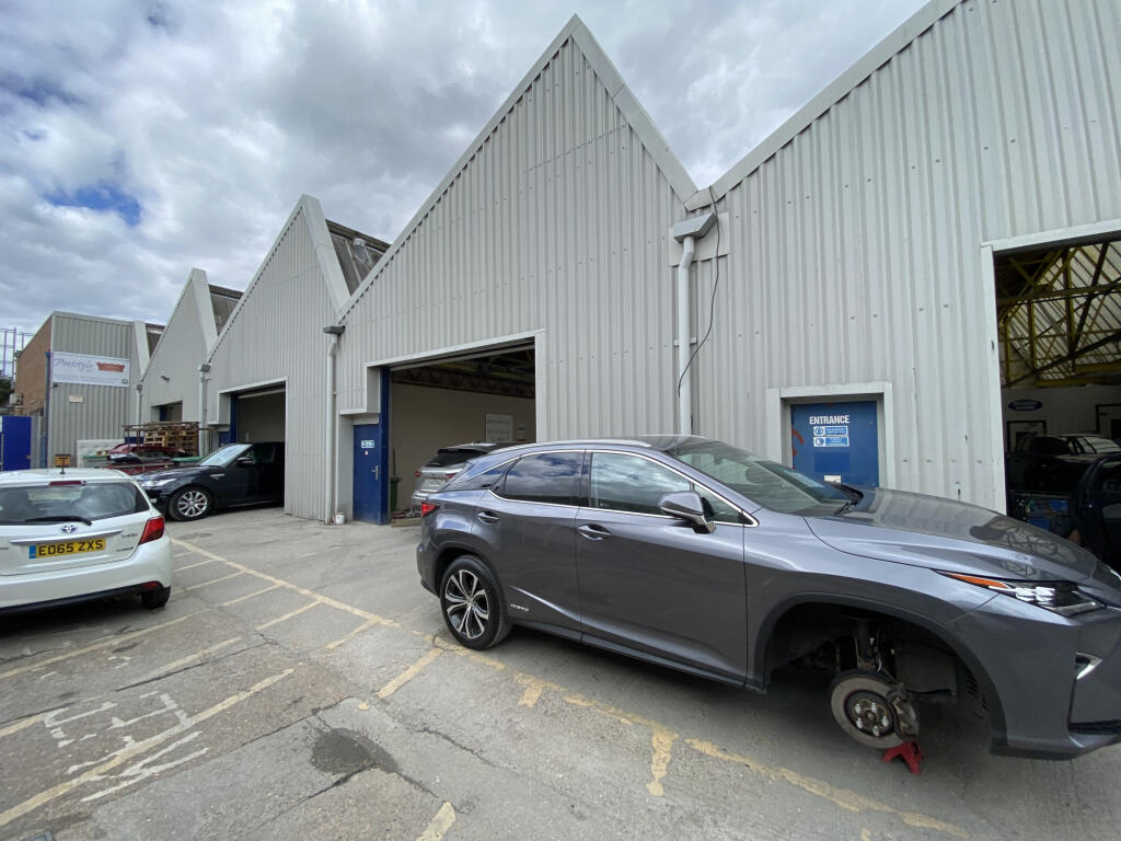 Main image of property: 33 Roebuck Road, Hainault Business Park, Ilford, IG6