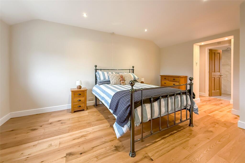 Additional image 8 of Woodland Drive, St. Albans, Hertfordshire, AL4