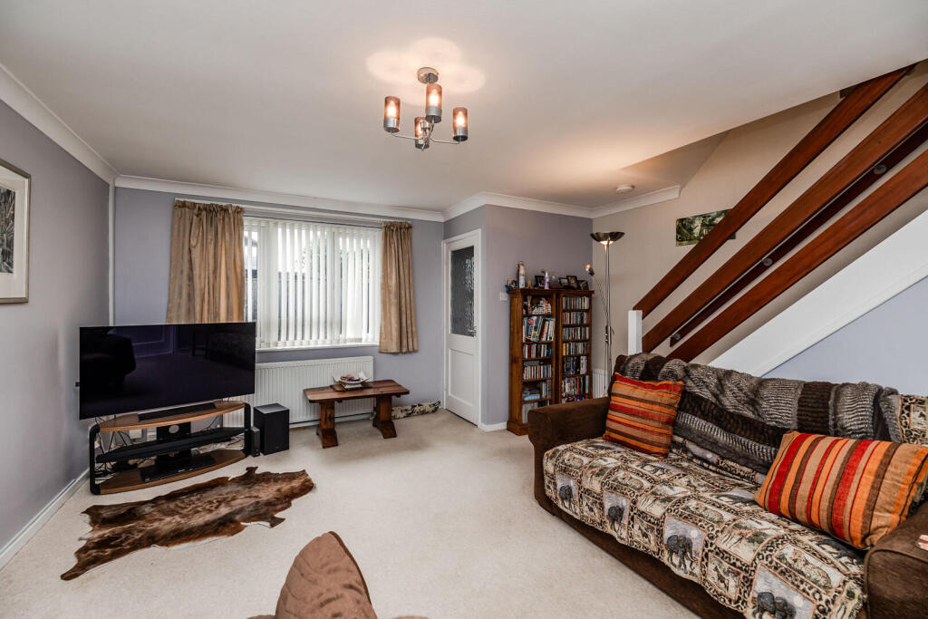 Warbeck Close, Kingston Park, Newcastle Upon Tyne photo 2