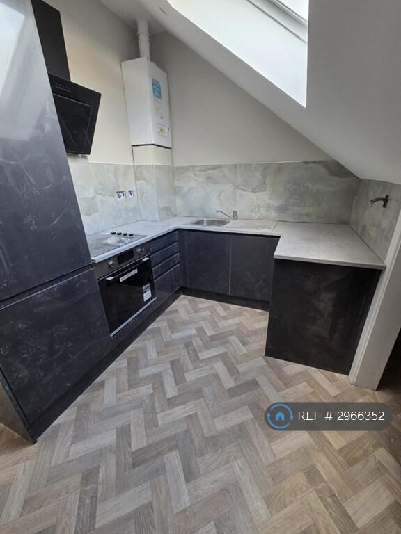 Apartment in London - View 5