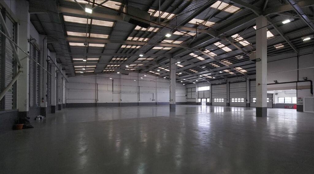 Gateway 25 internal warehouse 2.JPG