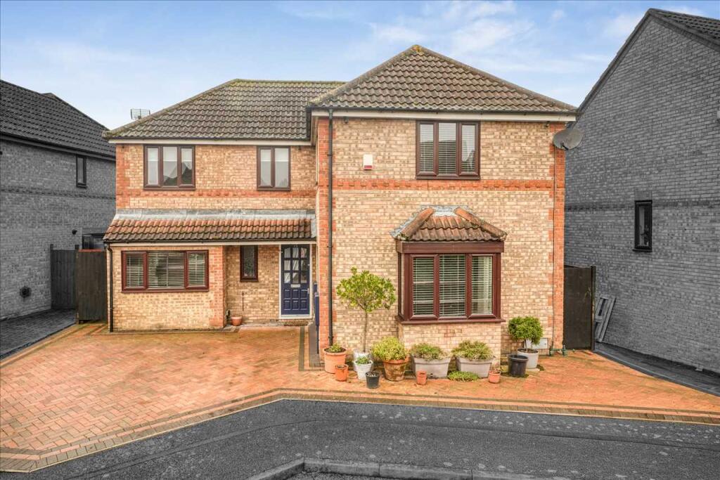 Main image of property: Ireland Close, Browns Wood, Milton Keynes