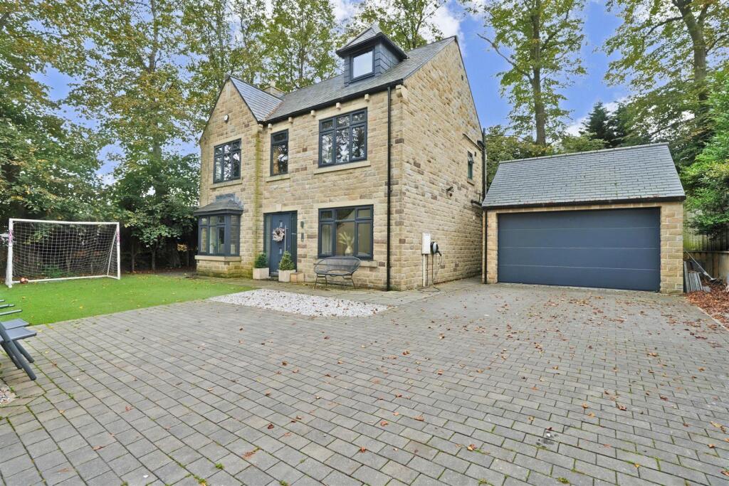 5-bed detached on Clough Lane, Brighouse, £440,000