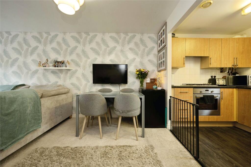 Apartment in Milton Keynes, Bletchley and Fenny Stratford - View 4