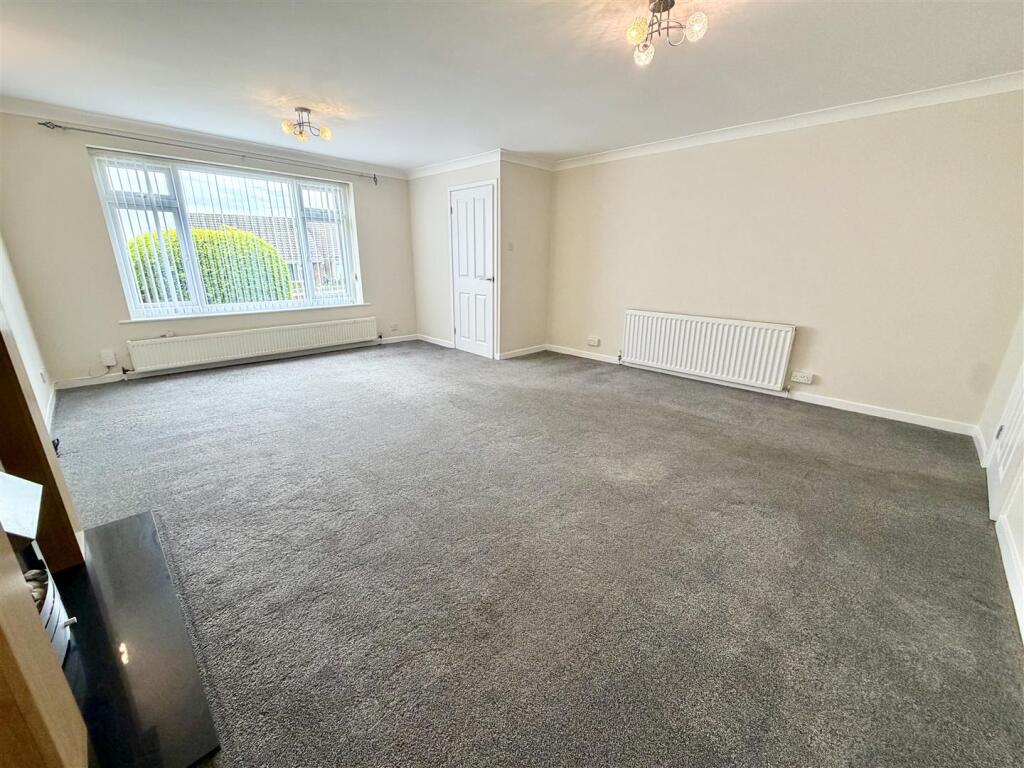 House in Leeds, Kippax - View 5