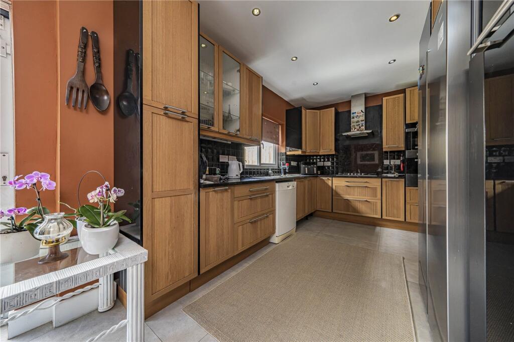 House in Kingston upon Thames - View 4