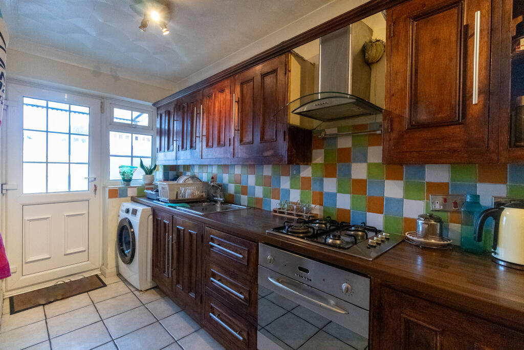 House in Aldershot, Cargate - More