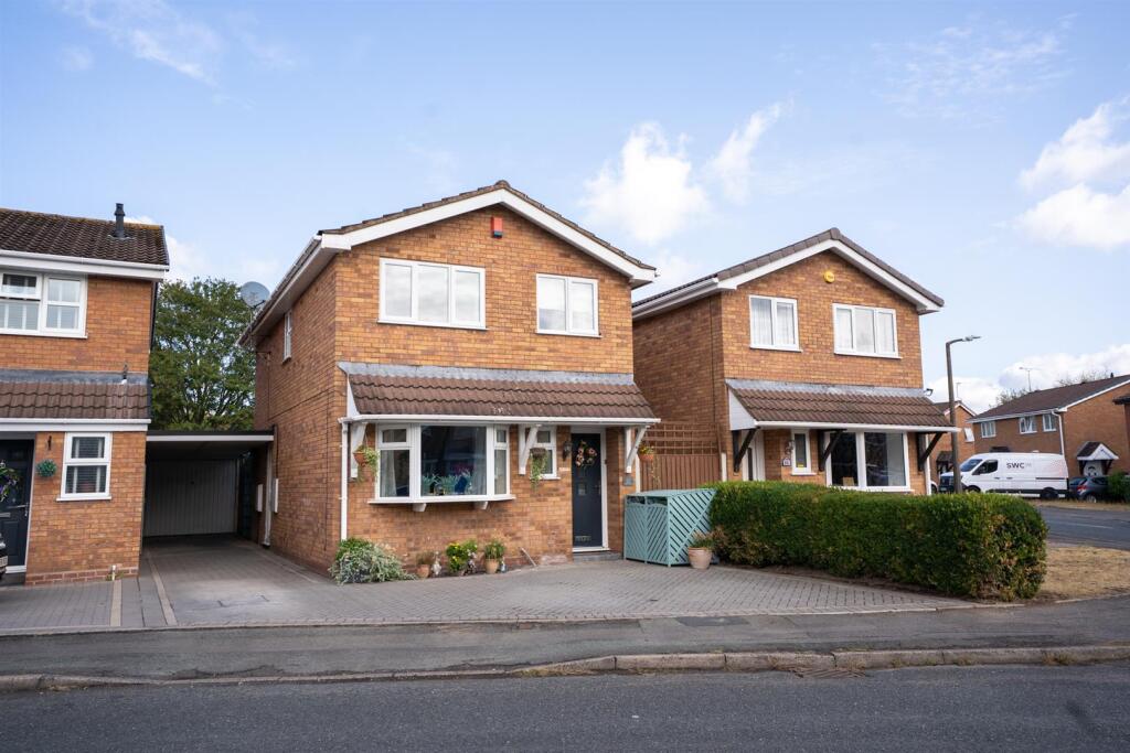 Main image of property: Leybourne Crescent, Pendeford, Wolverhampton