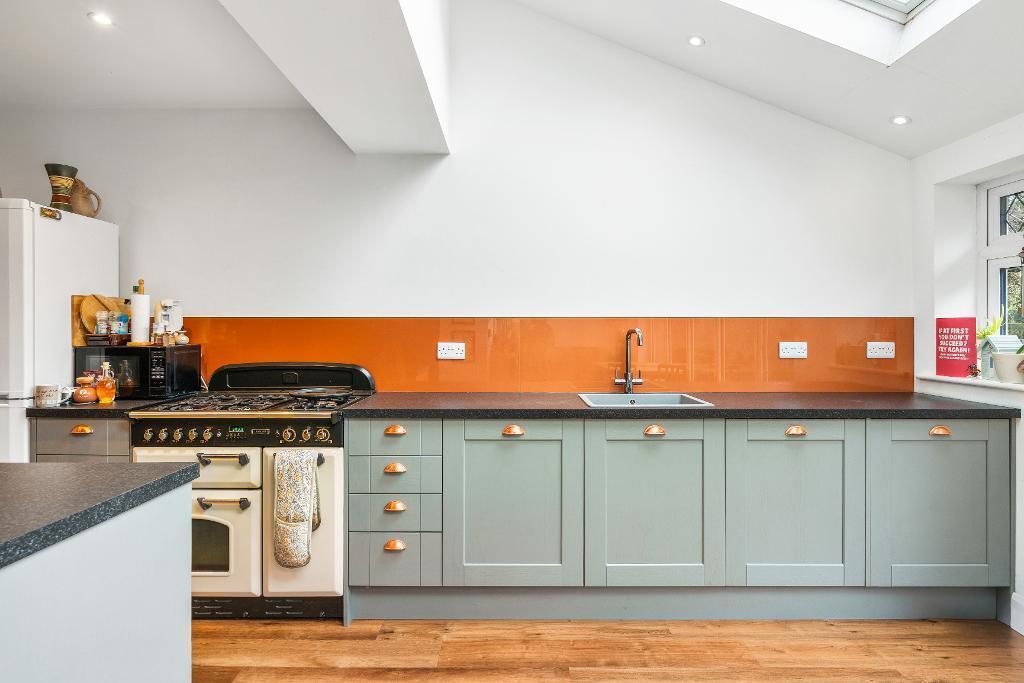 30 Hartfield Road photo 4