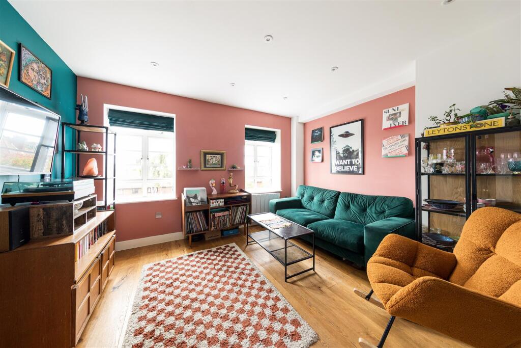Apartment in London - View 3