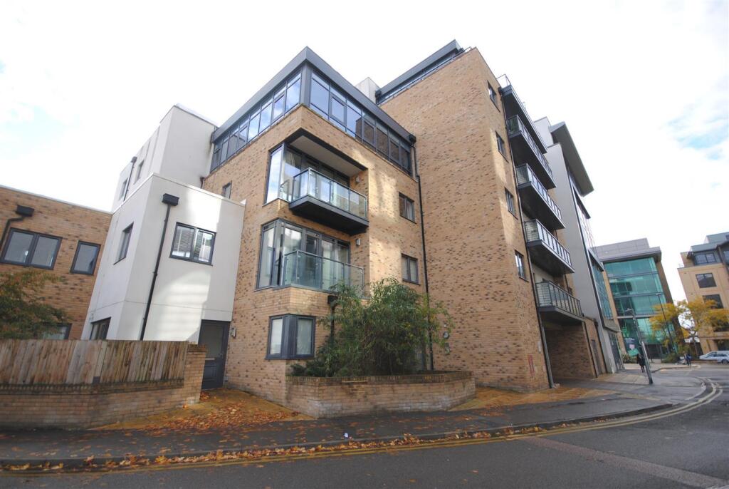 Main image of property: Hemingford Court, Watford