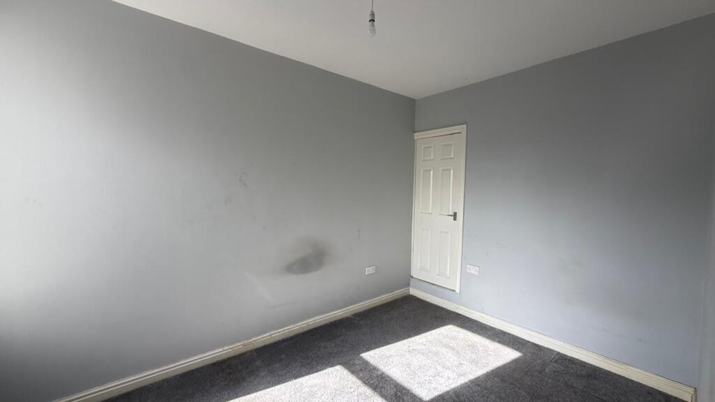 House in Wolverhampton, West Midlands - View 2