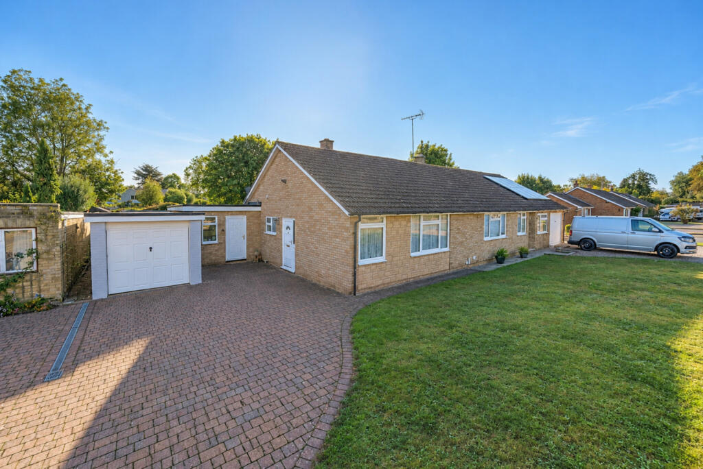Main image of property: St. Marys Close, Henley-on-Thames, Oxfordshire, RG9