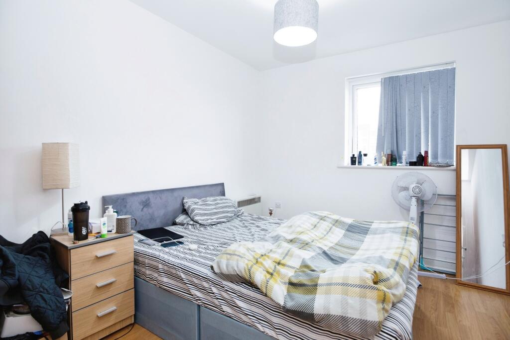 Pilgrims Way, Salford, M50 - Mehr