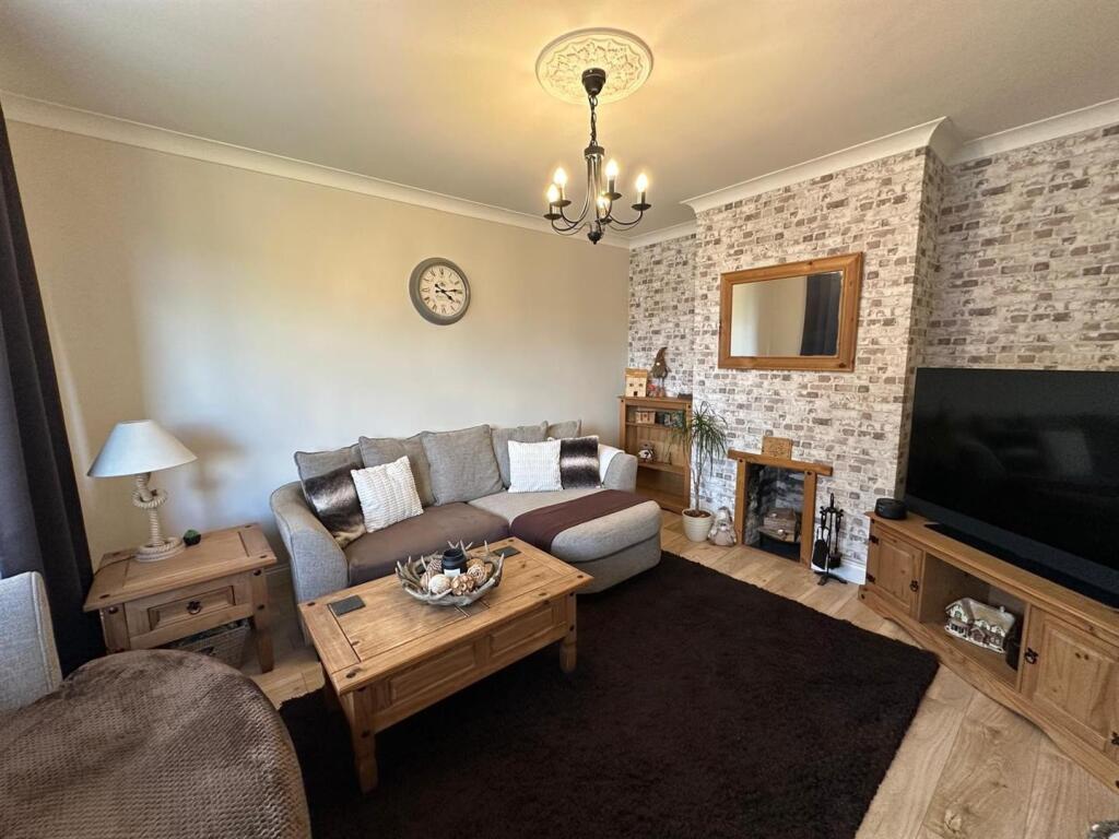 House in Ipswich - View 3