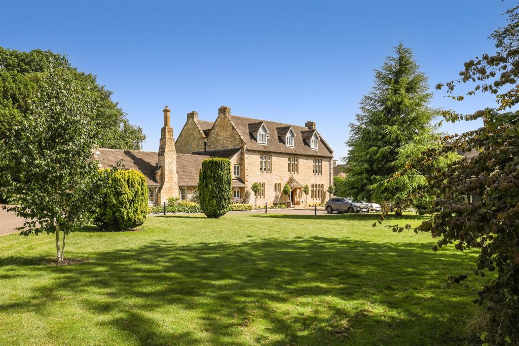 Main image of property: Butt Street, Minchinhampton, Stroud