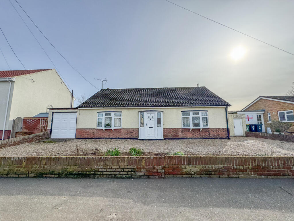 3-bed detached on Hillcrest Road, Hockley, SS5 4, £475,000