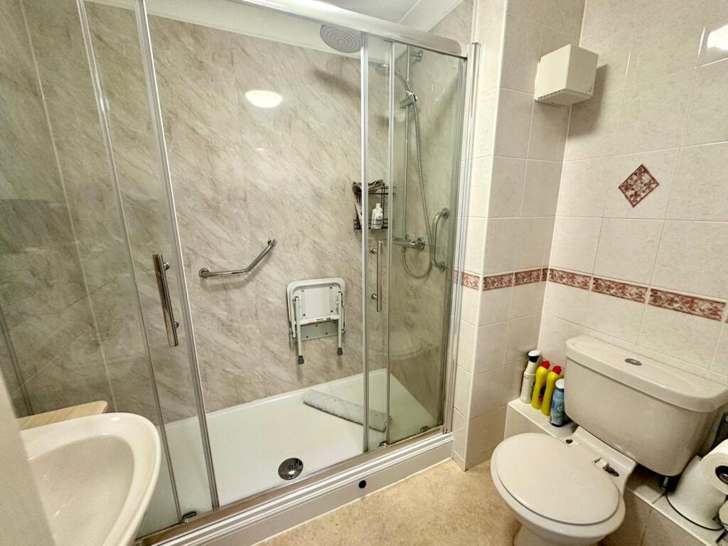 Apartment in York - View 5
