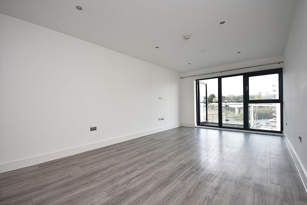 75 Bayscape, Watkiss Way, Cardiff, CF11 0TB photo 3