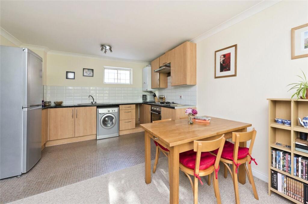 Apartment in London - View 5