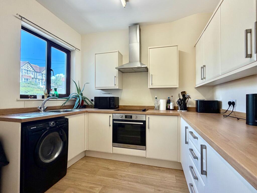 Apartment in Torquay - View 5