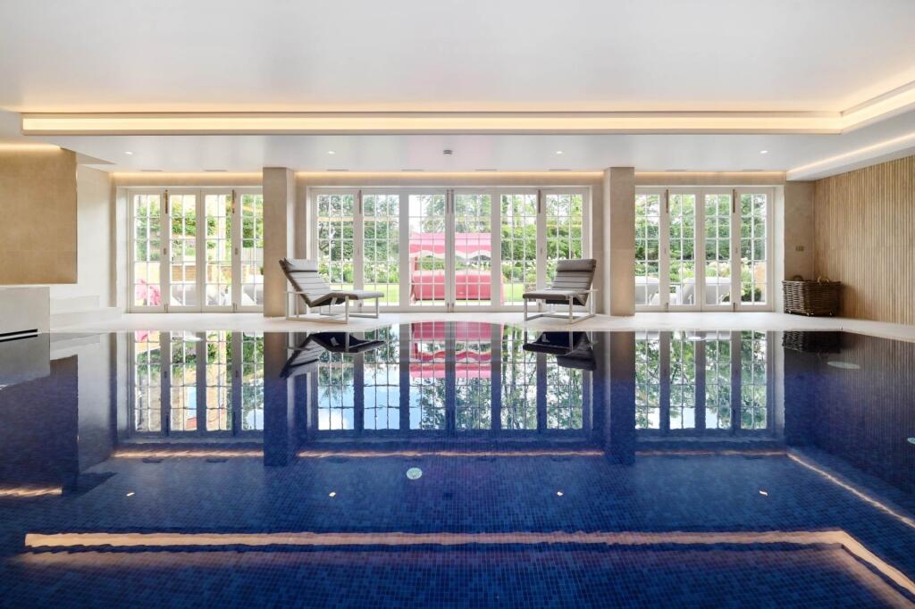 House in London, Park Royal - View 2