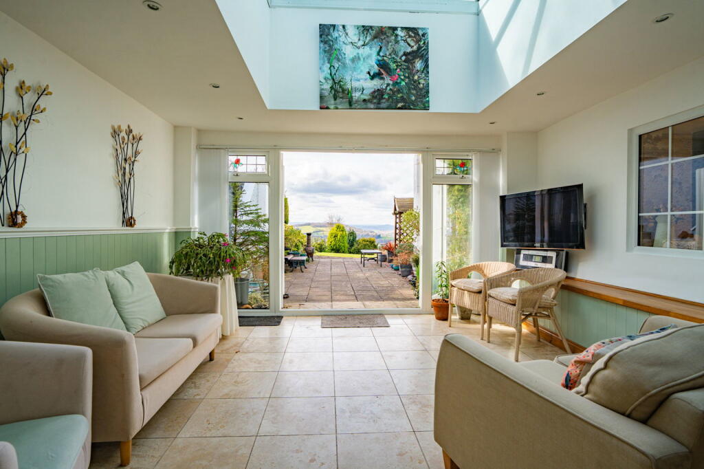 House in Forest of Dean, Lydbrook - View 2
