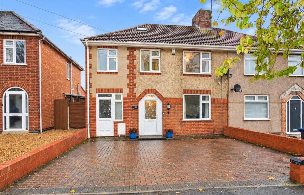 4-bed semi-detached on Kingsley Avenue, Hillmorton, Rugby, CV21, £400,000
