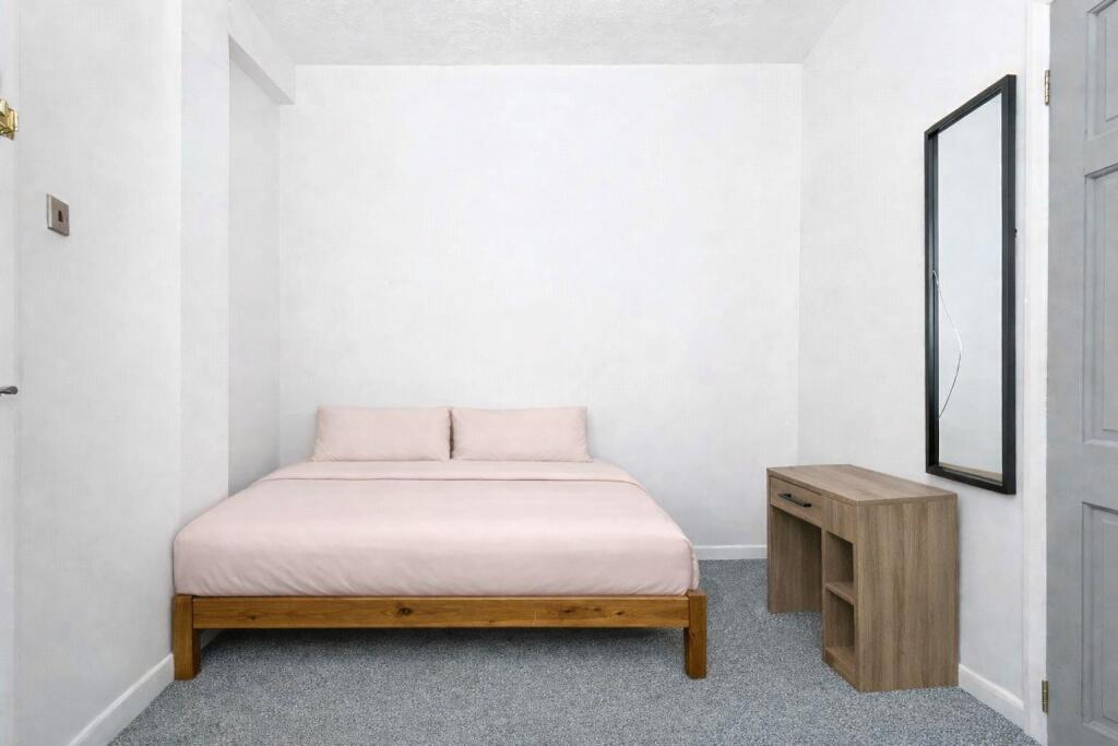 Main image of property: Heath Street, Newcastle-Under-Lyme, Staffordshire, ST5