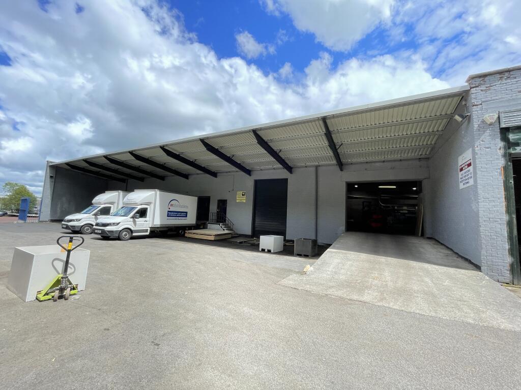 2A Yard and side elevation