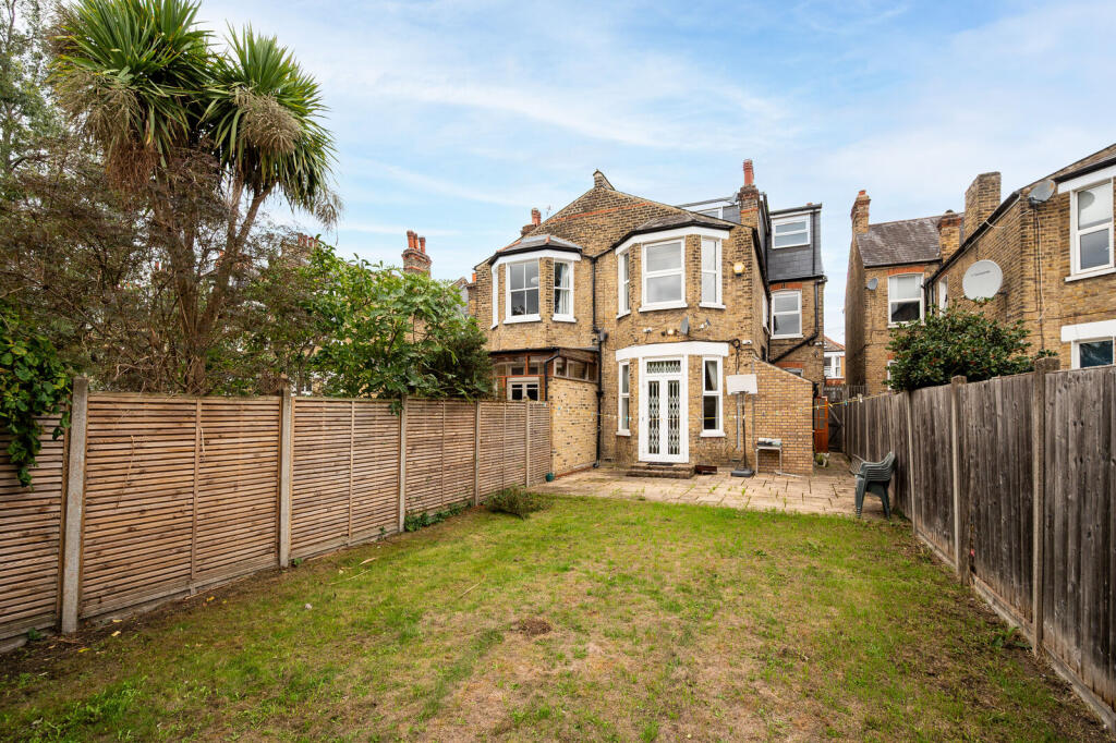 House in London - View 4